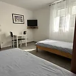 Zimmervermietung Aras Διαμέρισμα