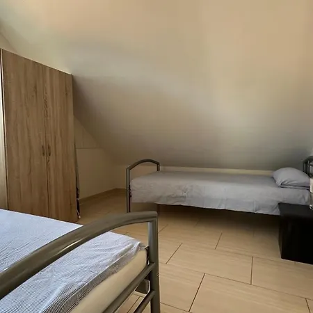 Zimmervermietung Aras * Paderborn