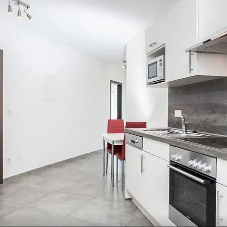 Zimmervermietung Aras Διαμέρισμα *