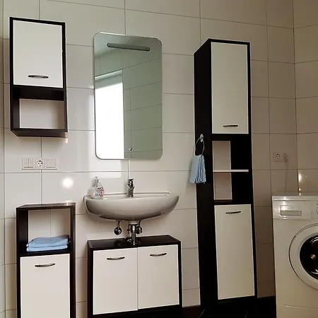 Appartement Zimmervermietung Aras